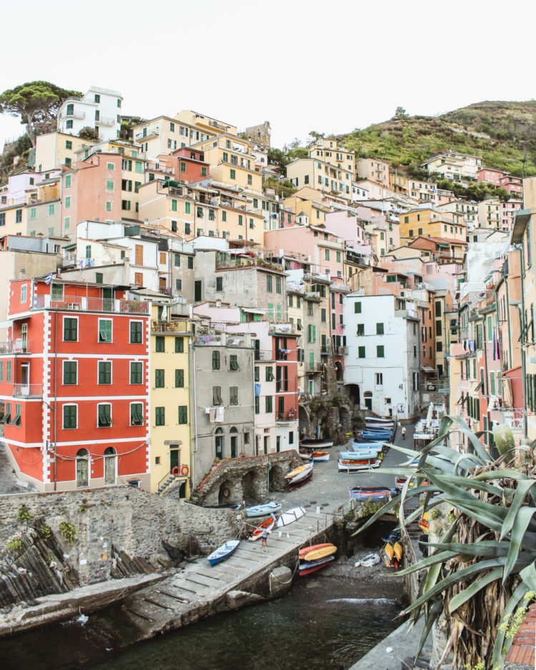 Cinque Terra Guide. How to see Cinque Terre in two days. Riomaggiore