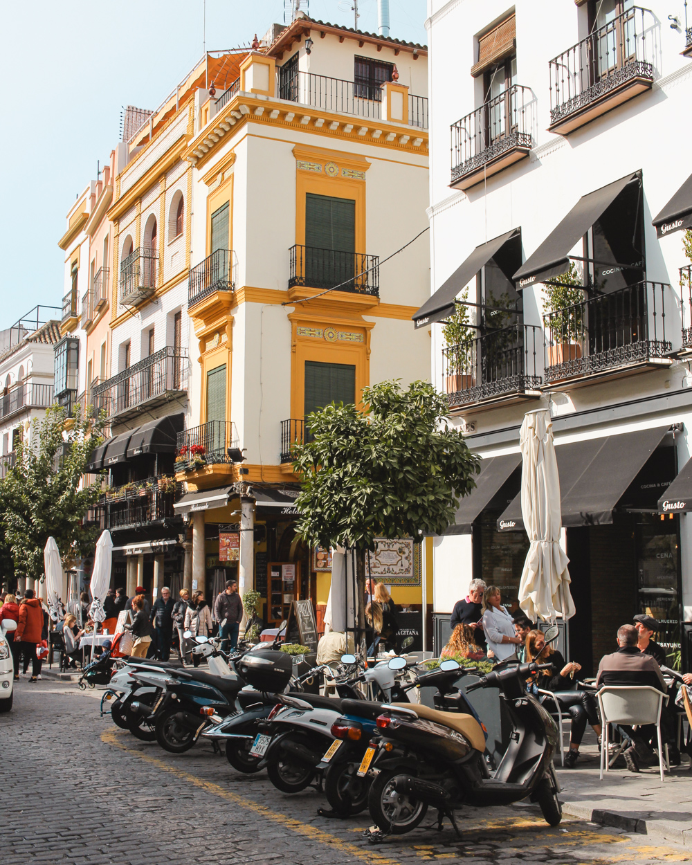 Travel Guide Seville, Spain. -17
