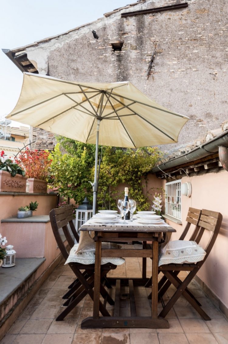 10 Apartments with a Terrace to Rent in Rome