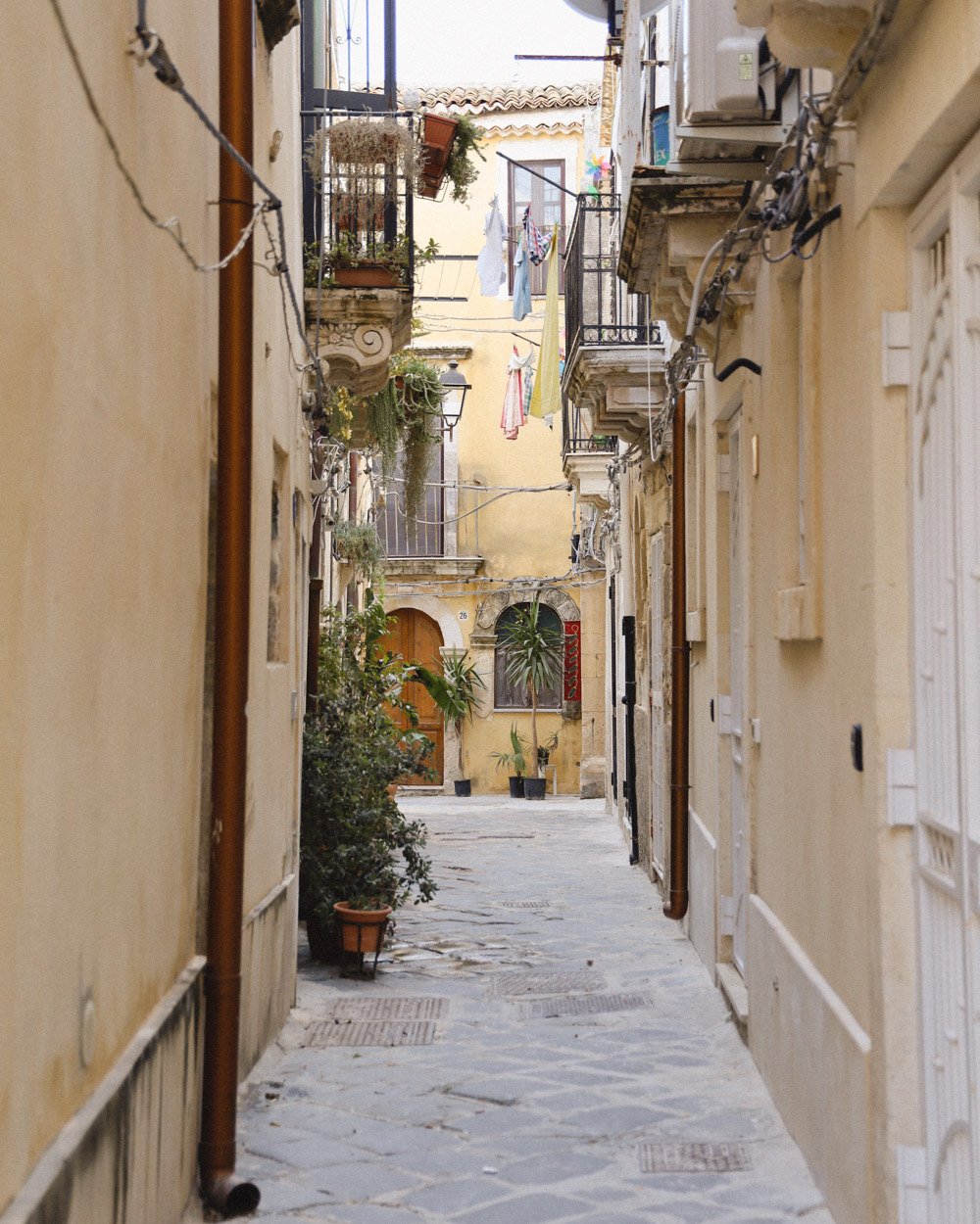 Alleyway in Ortigia